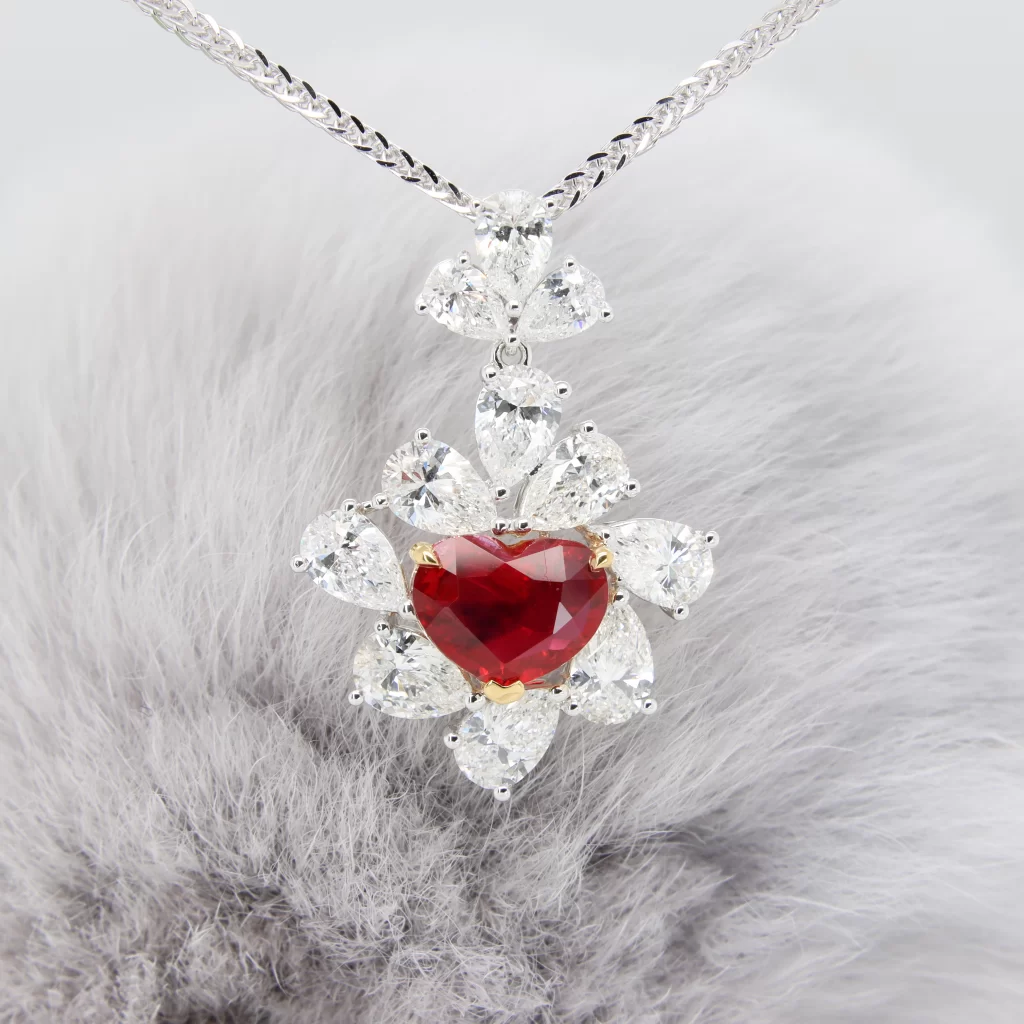 GIOIA Fine Jewellery 11 Burma Ruby Gemstone Vivid Pigeon Blood in Heart Shape Necklace