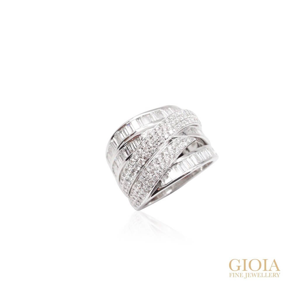 custom made Criss Cross Baguette Round Diamond | local singapore custom made jeweler