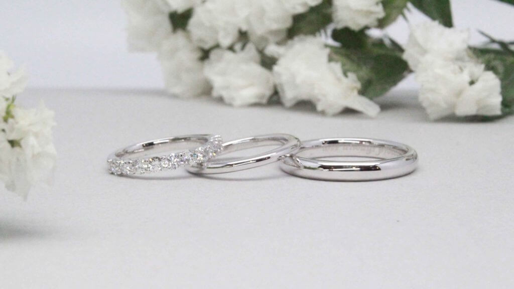 Wedding bands in Platinum, not the usual 18k 750 gold. Custom made Wedding bands 
