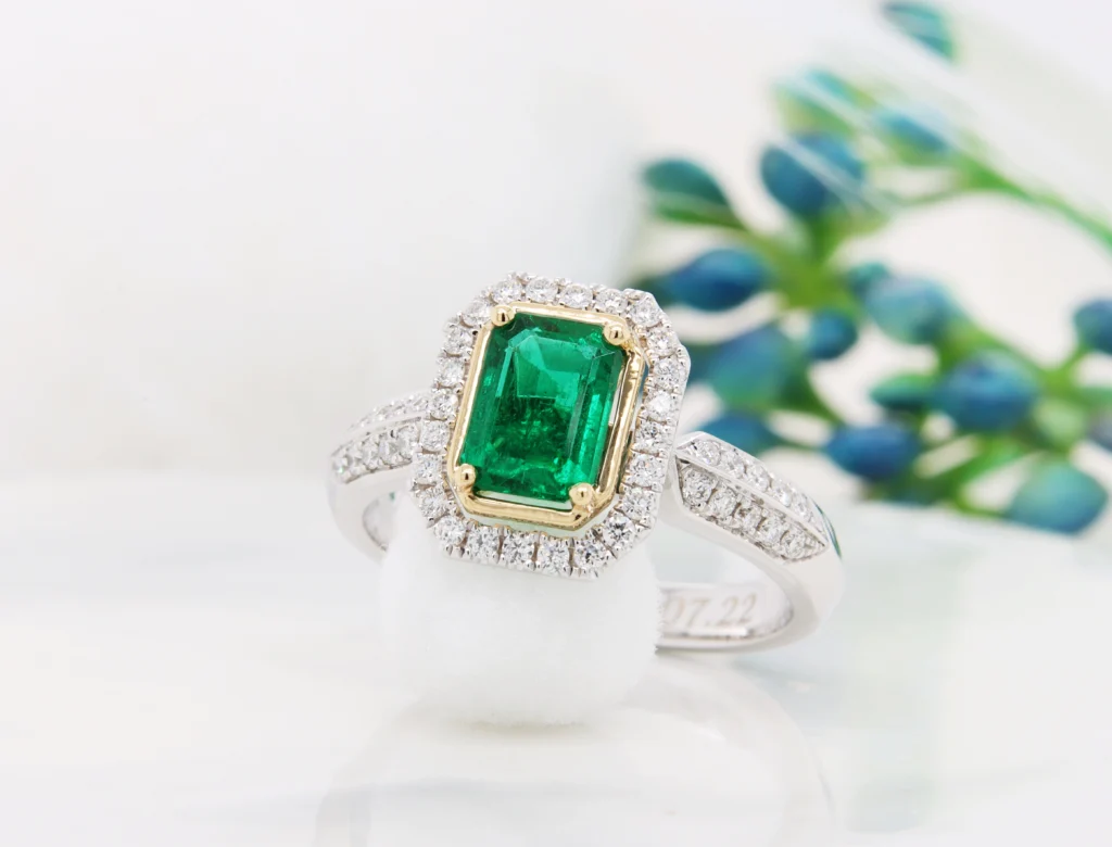 Emerald Ring with vivd green emerald halo diamond customised anniversary ring jewellery for heirloom jewellery