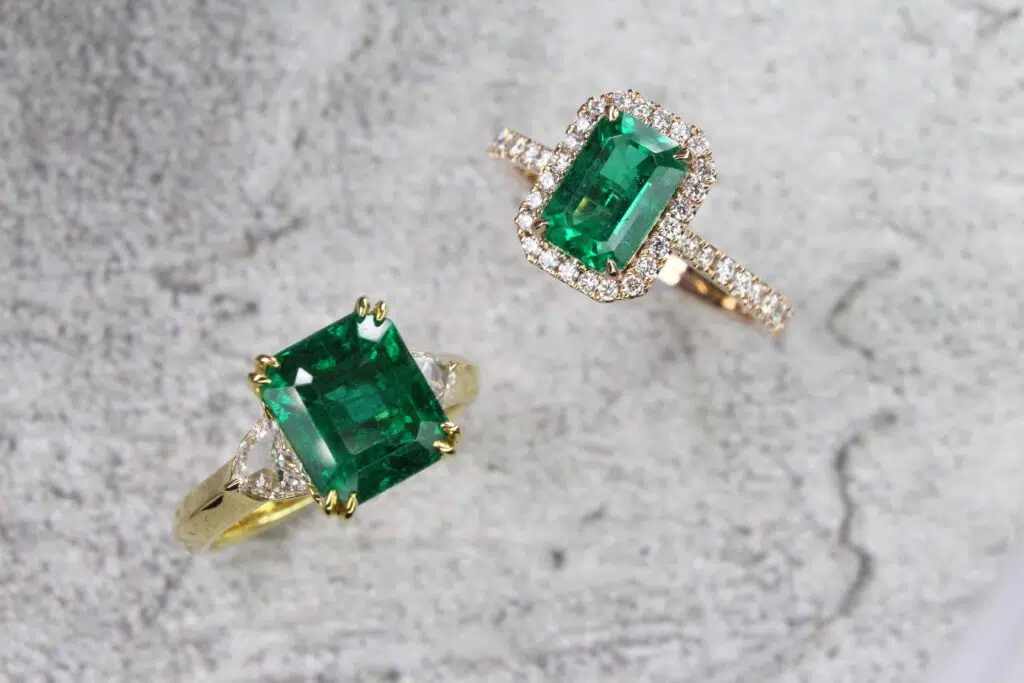 Customised Emerald Gemstone Rings - wedding proposal with coloured gemstone and wedding jewellery | Local Singapore Private bespoke jewellery in customised jewellery