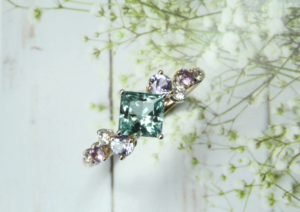Green Tourmaline Proposal Ring, customised with spinel and sapphire gemstone. Unique engagement ring customised for proposal | Local Singapore Customised Jeweller in wedding jewellery