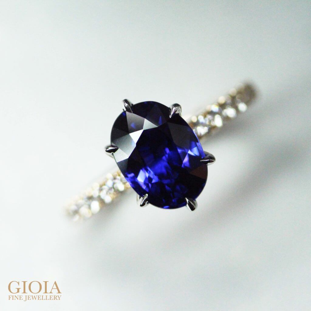 Unheat Royal Blue Sapphire Engagement Ring - Customised Engagement ...