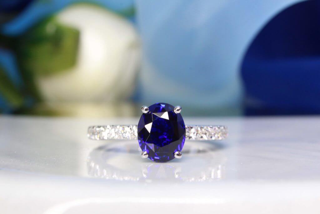 Royal Blue Sapphire Ring Unheat - Customised Engagement Ring Sapphire Gemstone without heated treatment - Singapore Custom Jeweler in Engagement Ring & Sapphire