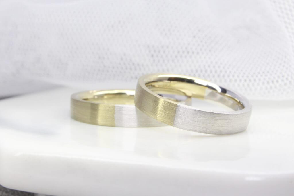 Gold band sale platinum setting