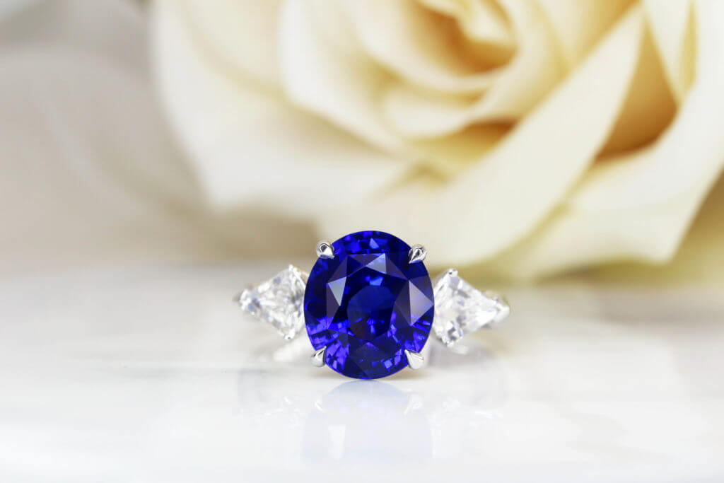 Blue Sapphire Ring with Diamond, Vivid blue sapphire Engagement with Royal Blue Sapphire | Singapore Jeweller in Sapphire Engagement Ring & Sapphire Jewellery.