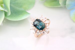 Ballerina Jewellery art deco Design ring with cluster diamond