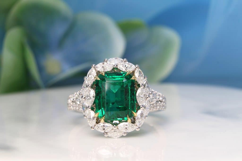 Non Oil Zambian Emerald Gemstone High Jewellery Design