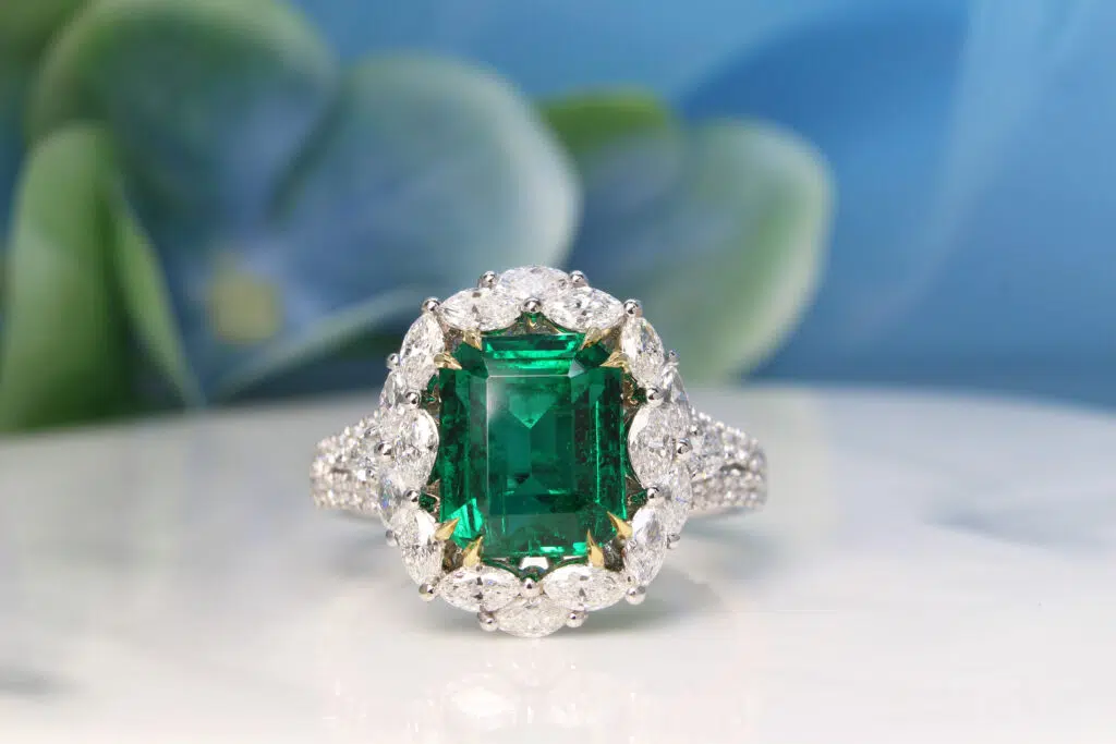 Non Oil Zambian Emerald Gemstone High Jewellery Design 