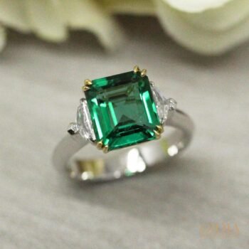 Non Oil Emerald Vivid Green with side diamond ring