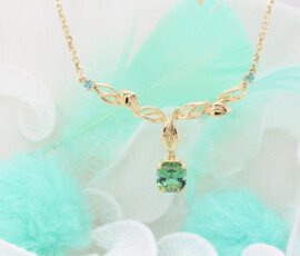 Green-Tourmaline Flora Necklace in Yellow Gold Custom jewellery design with leaves inspiration in Singapore