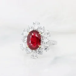 Ruby Oval Shape est 3.0ct | Vivid Red 'Pigeon Blood' Unheated (Mozambique) | GRS Certified
Status: Private Commission High Jewellery Pigeon Blood Ruby unheated Halo Fancy Diamond Ring